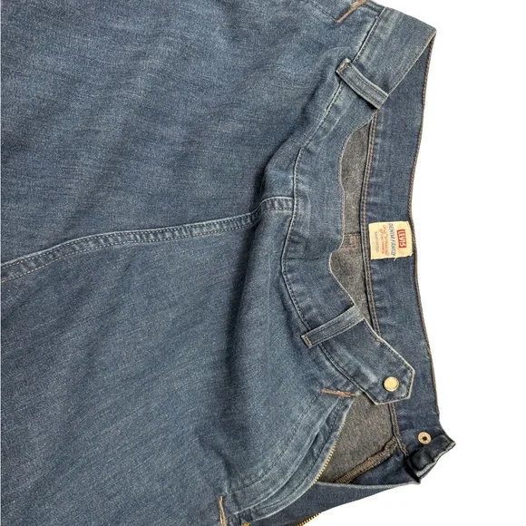 Levi's Classic Blue Denim Jeans - Picture 5 of 12